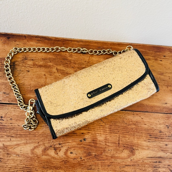 Betsey Johnson Gold Glitter Clutch Purse with Shoulder Bag Chain - Picture 7 of 10